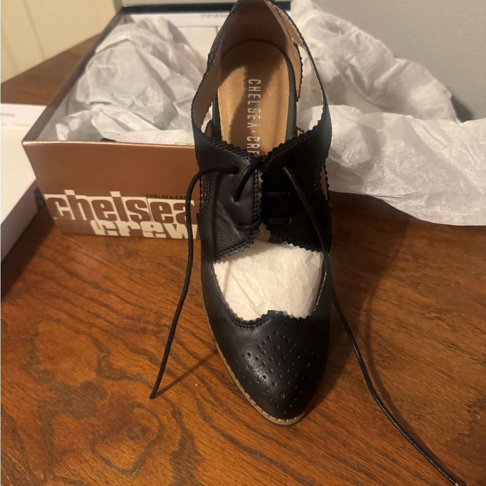 Chelsea Crew Black Women's Lace-Up Flats